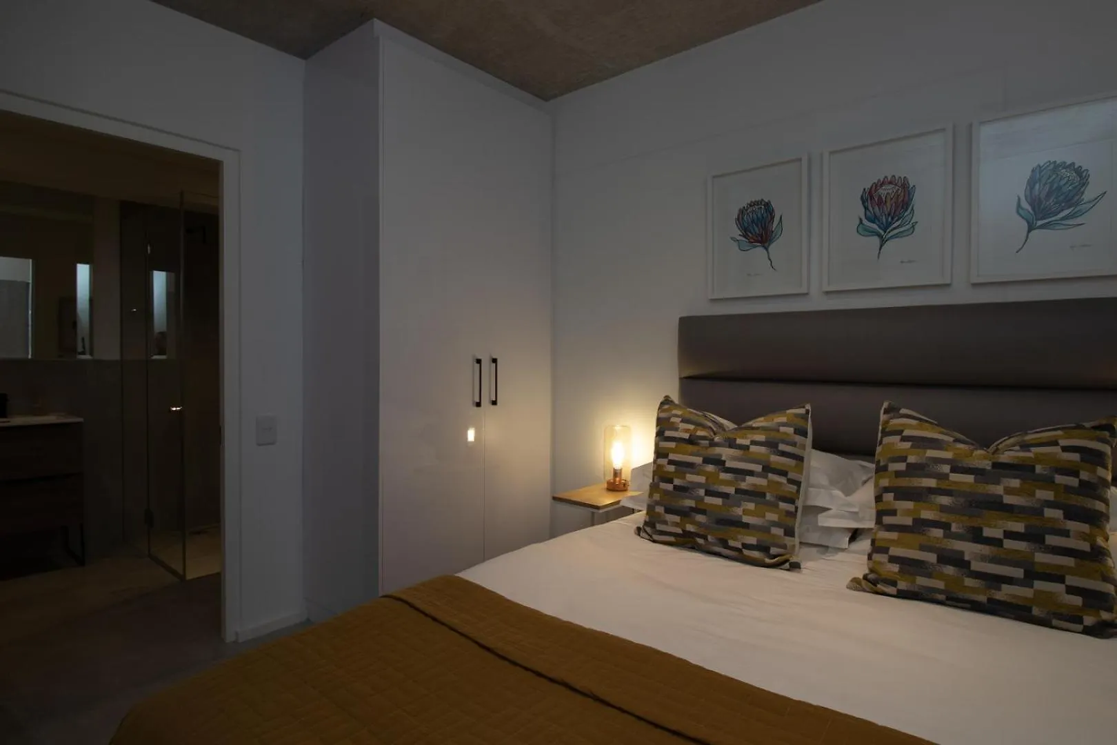 Luxury & Tranquility At Alphen Glen Constantia Apartment Cape Town
